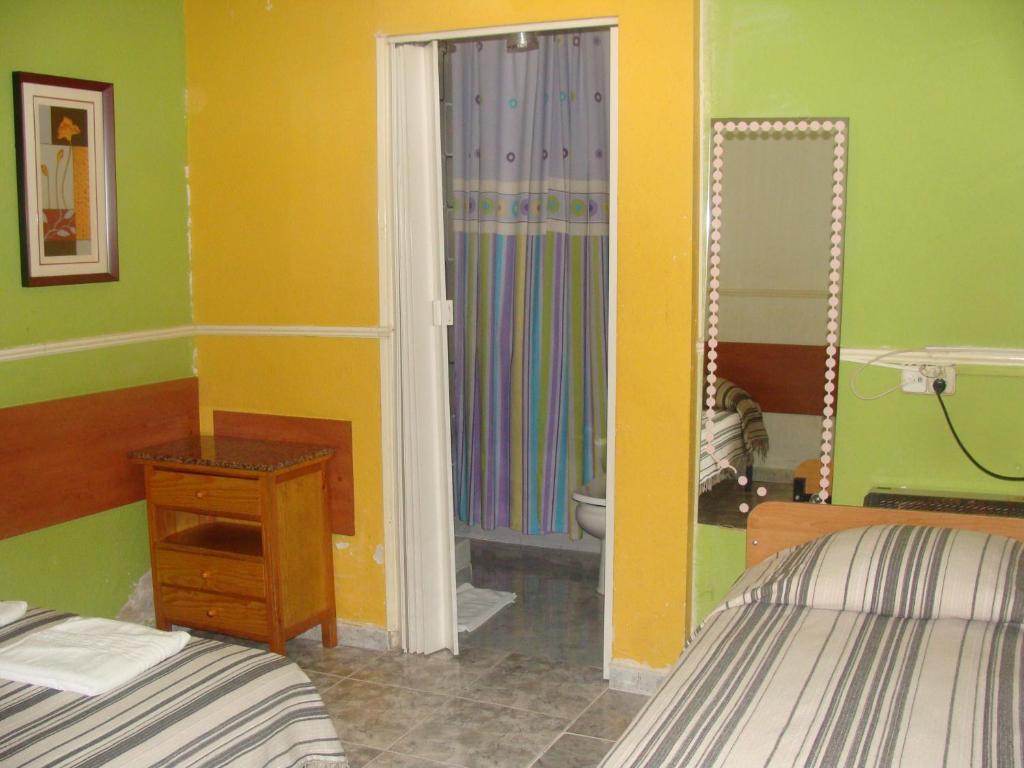 Inter Puerta Del Sol Pension Madrid Room photo