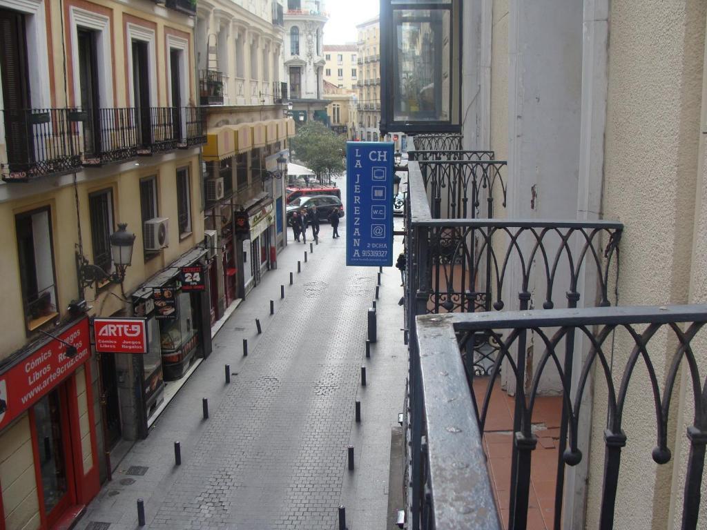 Inter Puerta Del Sol Pension Madrid Room photo