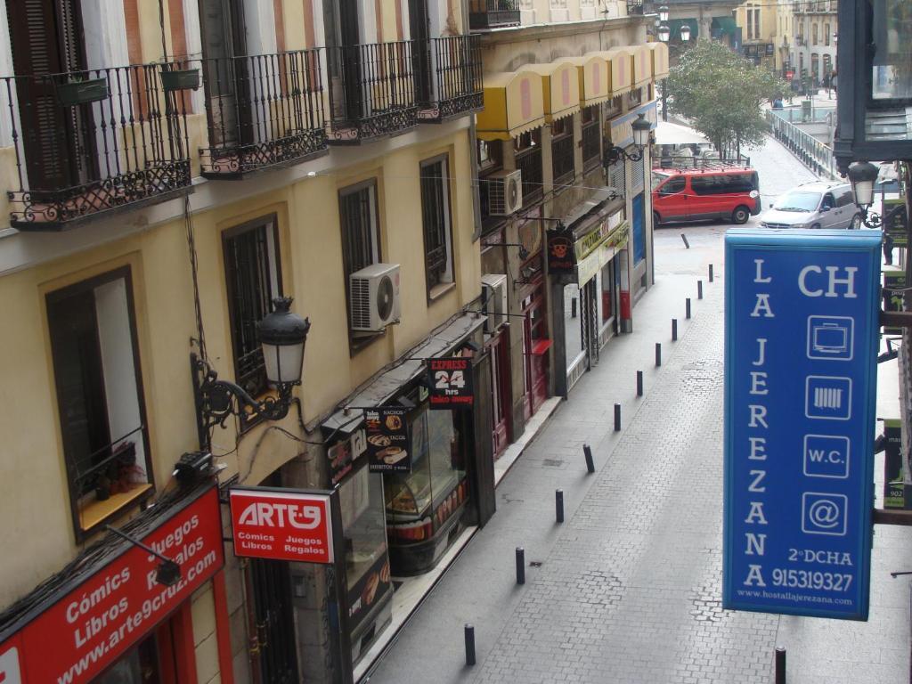 Inter Puerta Del Sol Pension Madrid Room photo